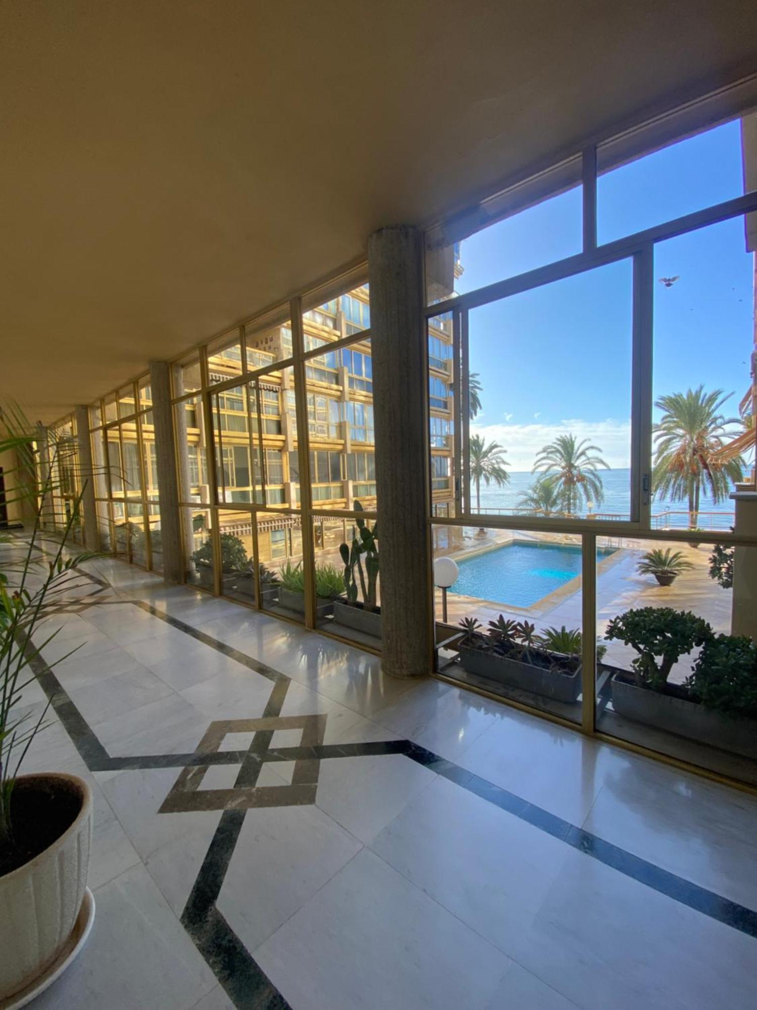 Marbella Beachfront Edificio Mayoral Primera Linea De Playa Y Centro Ciudad Con Barco Opcional 外观 照片