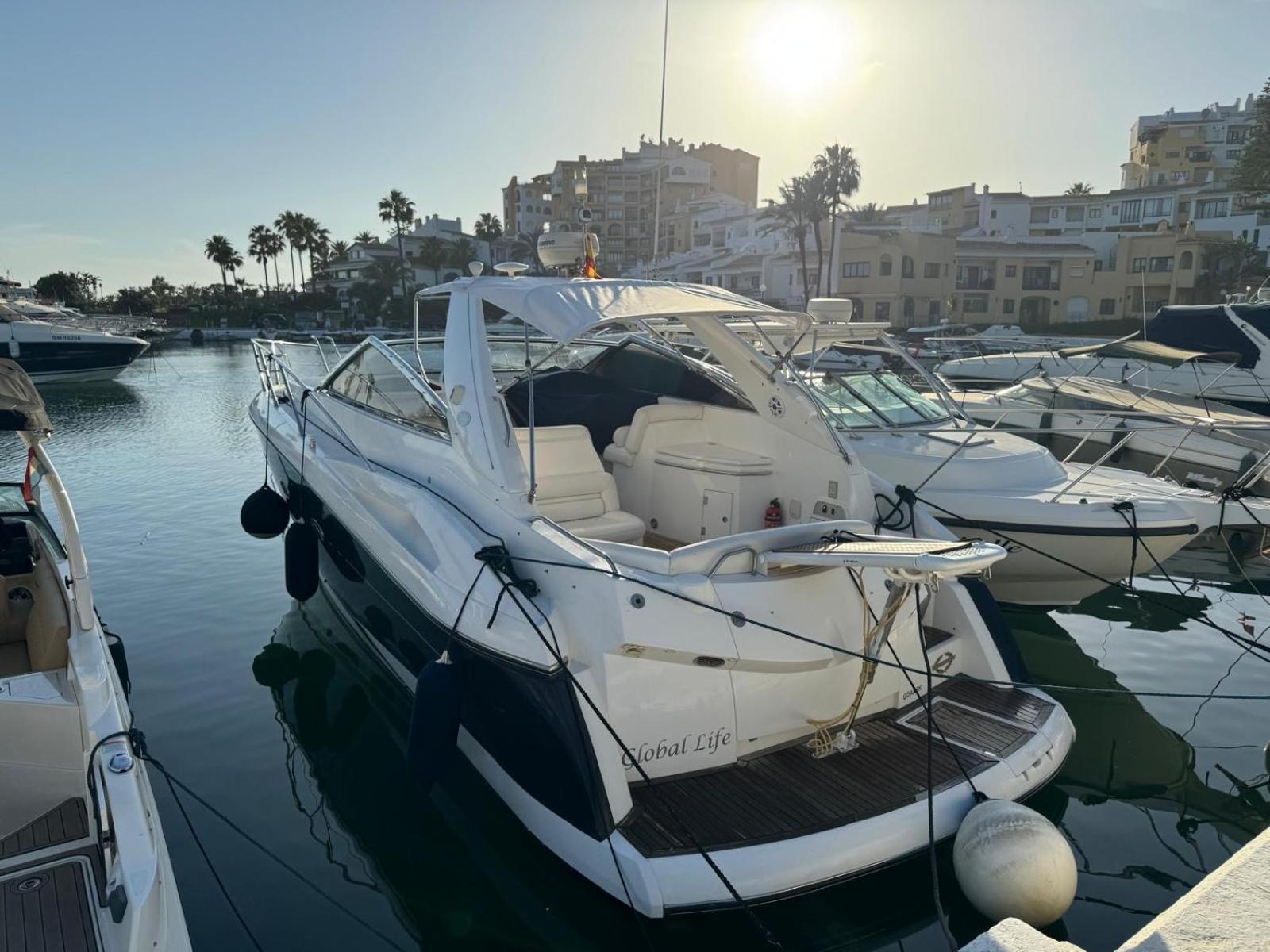 Marbella Beachfront Edificio Mayoral Primera Linea De Playa Y Centro Ciudad Con Barco Opcional 外观 照片
